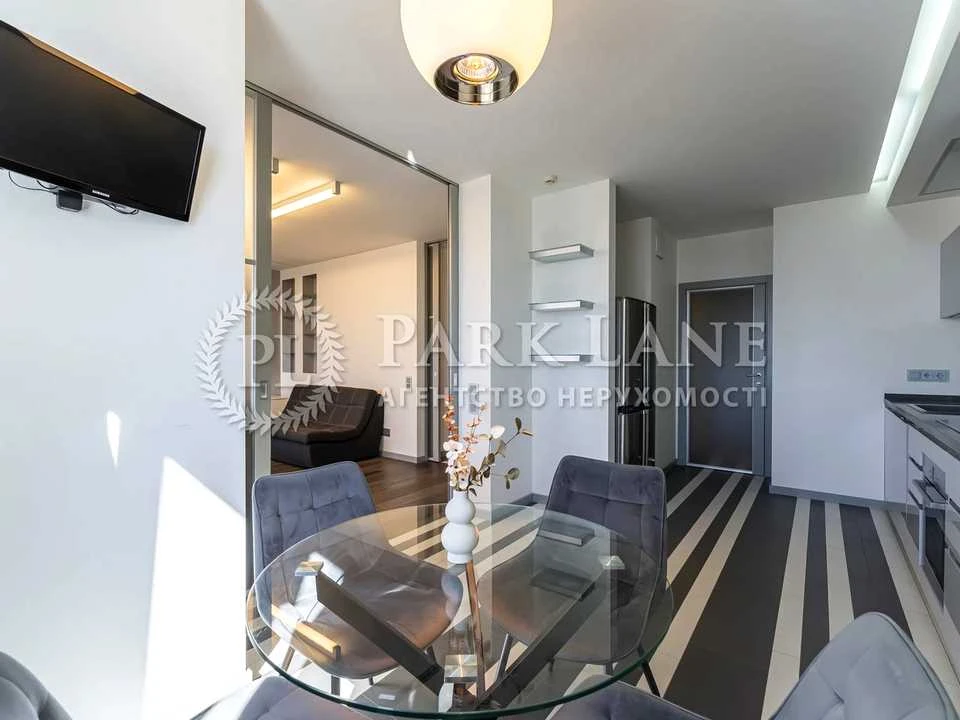 Apartment. Kyiv, Княжий Затон, вул.
