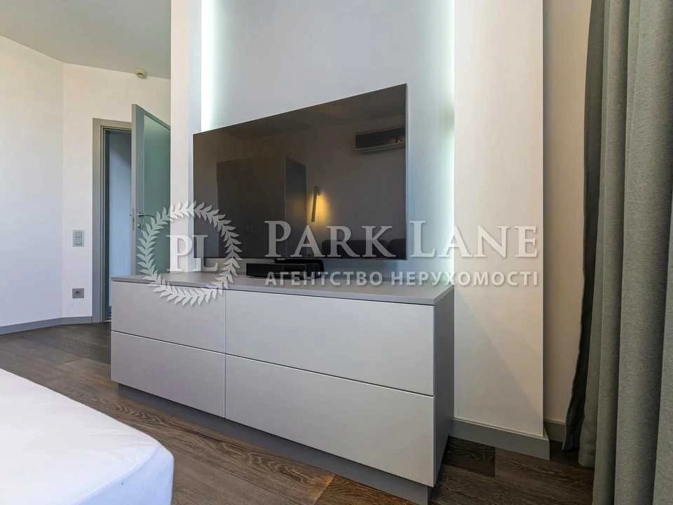 Apartment. Kyiv, Княжий Затон, вул.