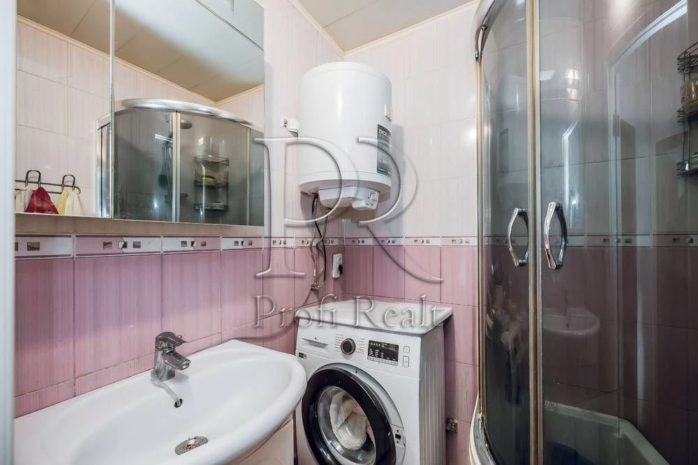 Продаж 2 кімн. квартири за адресою Підлісна 6, Академмістечк