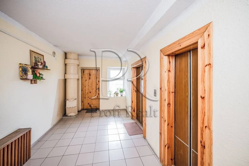 Продаж 2 кімн. квартири за адресою Підлісна 6, Академмістечк
