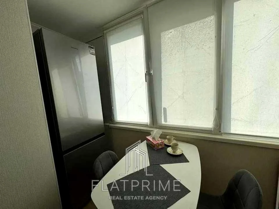 Apartment. Litvinenko-Volgemut, Litvinenko-Volgemut st.