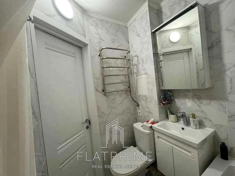 Apartment. Litvinenko-Volgemut, Litvinenko-Volgemut st.