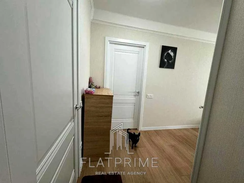 Apartment. Litvinenko-Volgemut, Litvinenko-Volgemut st.