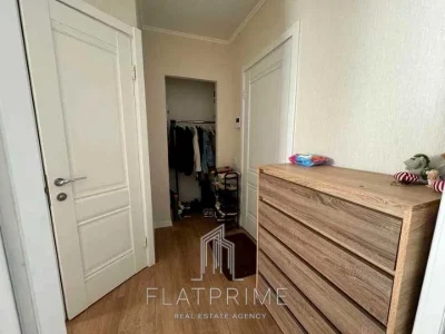 Apartment. Litvinenko-Volgemut, Litvinenko-Volgemut st.
