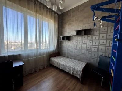 Apartment for Sale: 4-room, 98 sq m, 21/22 floor