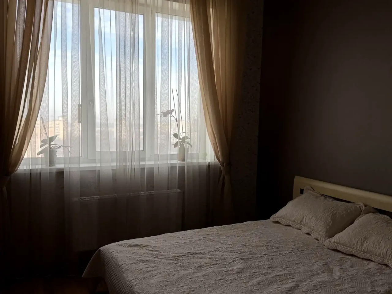 Apartment for Sale: 4-room, 98 sq m, 21/22 floor