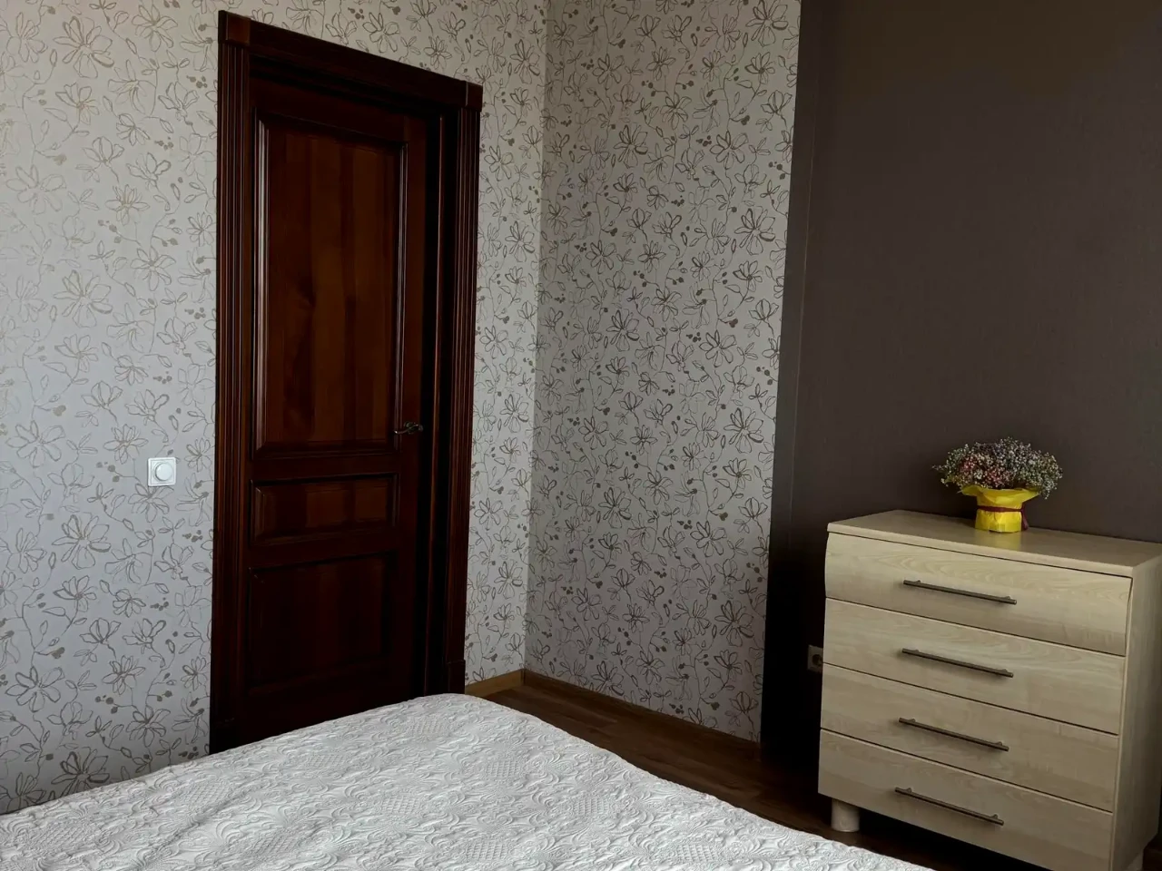 Apartment for Sale: 4-room, 98 sq m, 21/22 floor