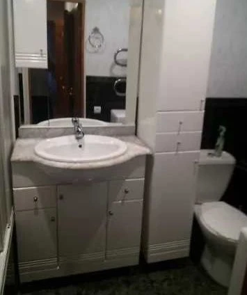 For sale, a lovely 2-bedroom apartment in Molely.