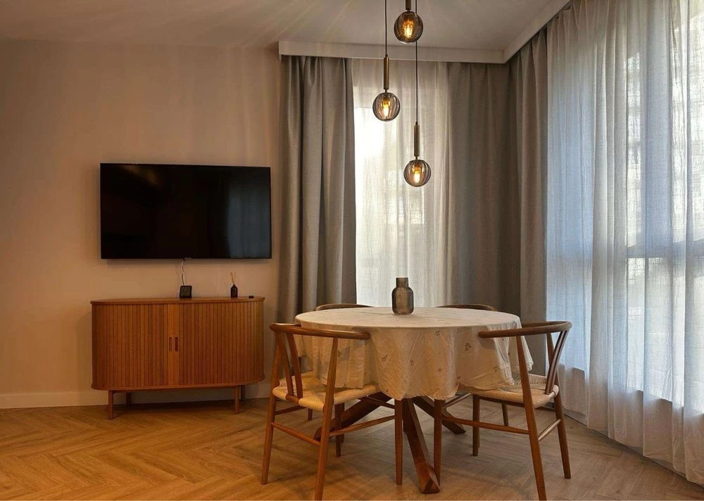 Sale of a 1.5-room apartment. Lake