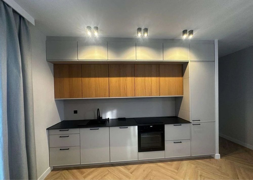 Sale of a 1.5-room apartment. Lake