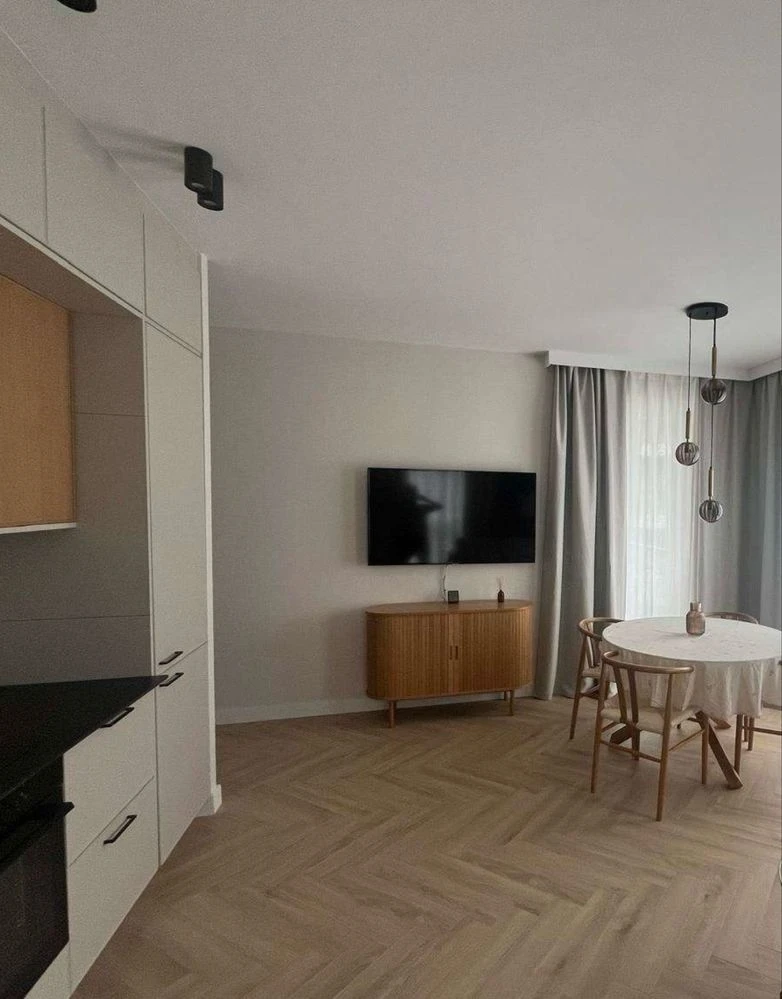 Sale of a 1.5-room apartment. Lake