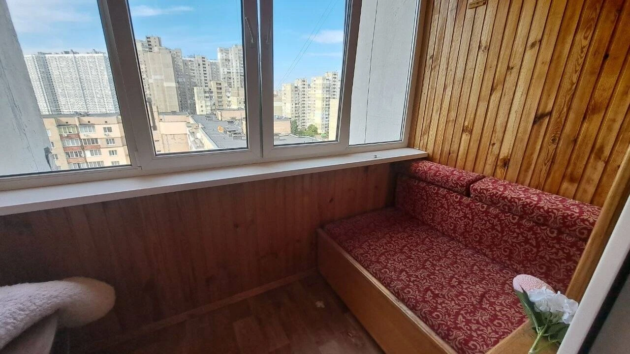 БЕЗ % Аренда 2-комнатной квартиры, улица Тарасівців 9 А, метро