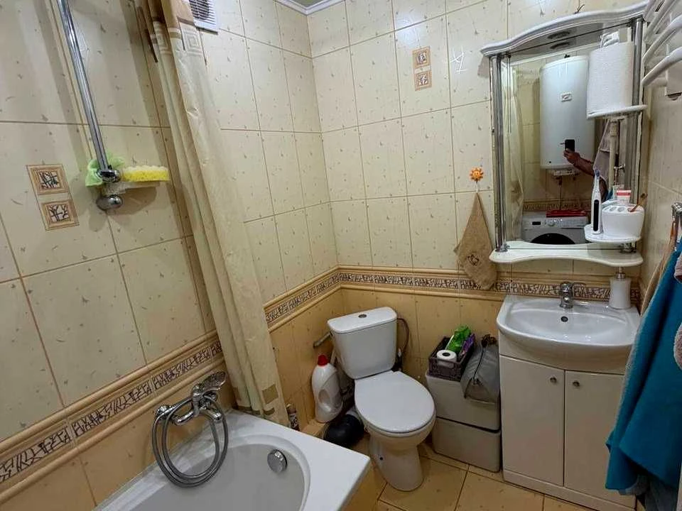 Apartment. Eugene Yarshynska Street, Lviv