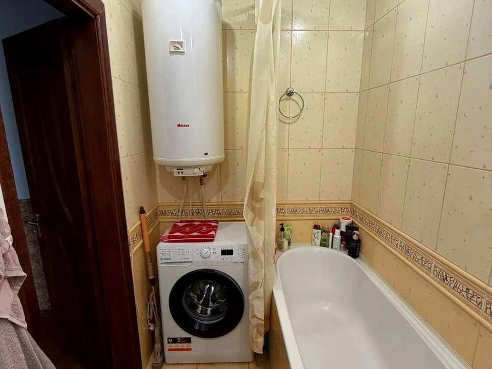 Apartment. Eugene Yarshynska Street, Lviv