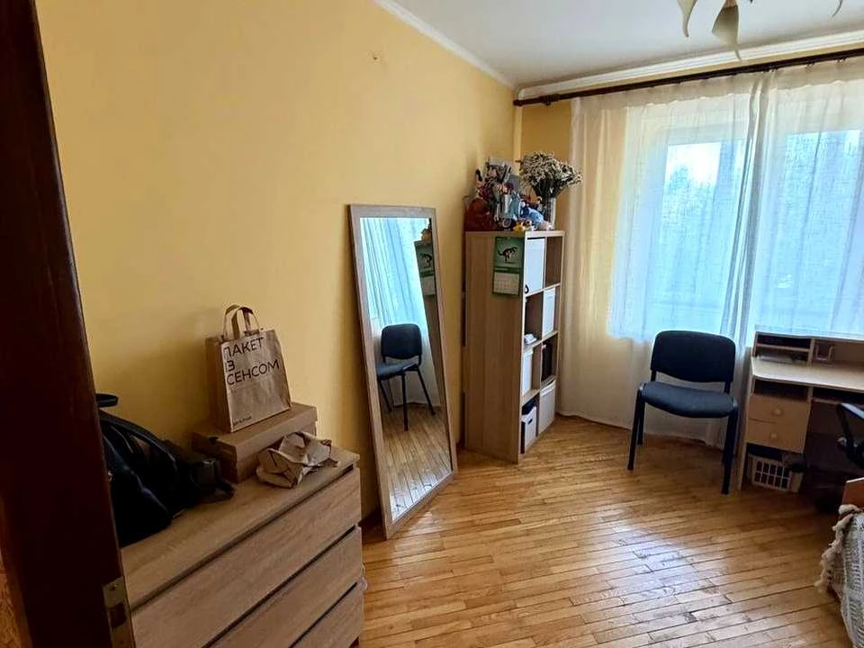 Apartment. Eugene Yarshynska Street, Lviv