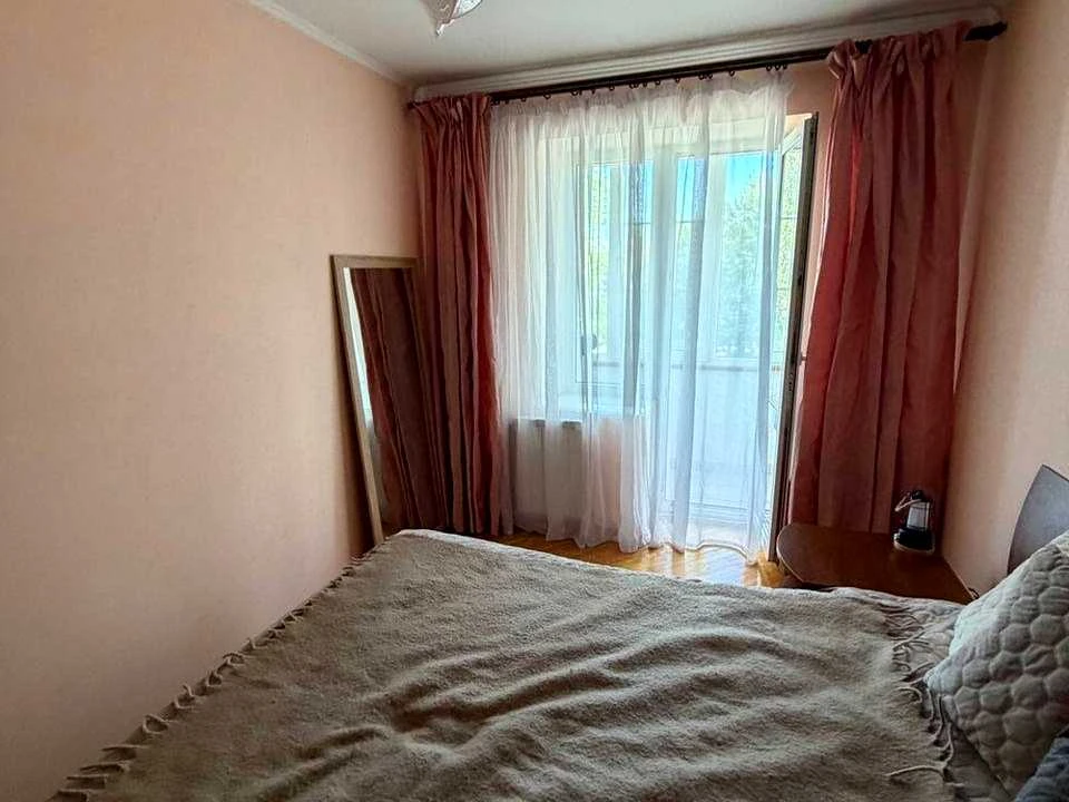 Apartment. Eugene Yarshynska Street, Lviv