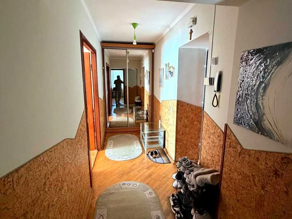 Apartment. Eugene Yarshynska Street, Lviv