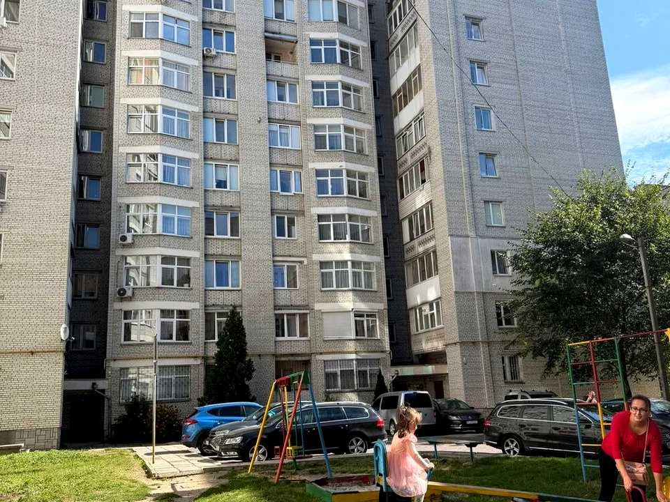 Apartment. Eugene Yarshynska Street, Lviv