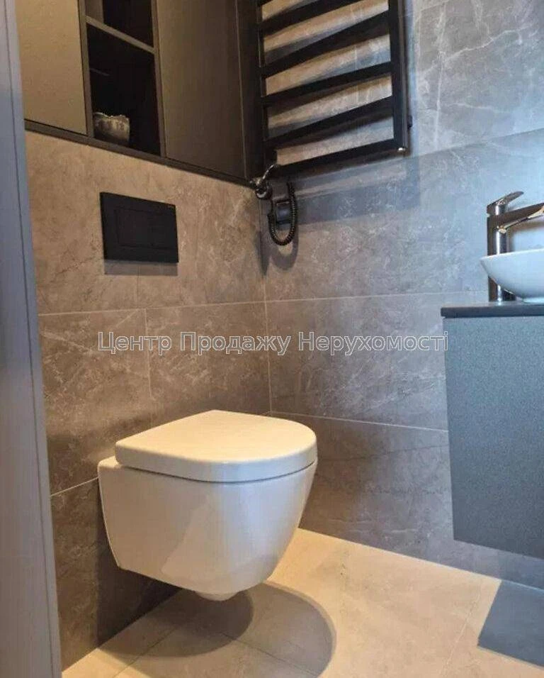 Sale of a 3-bedroom apartment 103. 3 m², 17/19 floors, ЖК Козацький, Kyiv