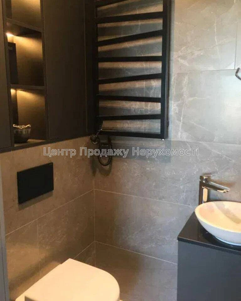 Sale of a 3-bedroom apartment 103. 3 m², 17/19 floors, ЖК Козацький, Kyiv