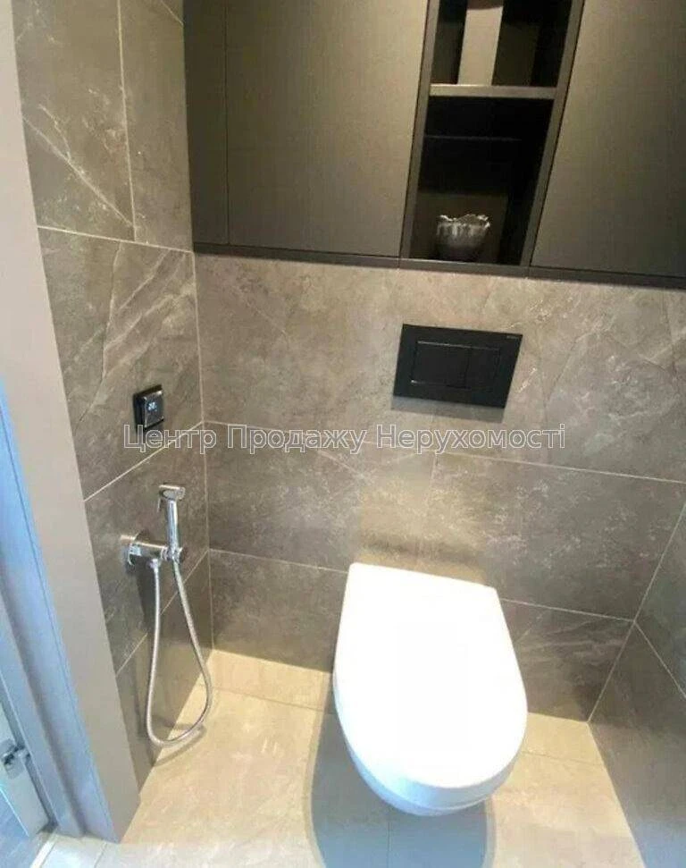 Sale of a 3-bedroom apartment 103. 3 m², 17/19 floors, ЖК Козацький, Kyiv