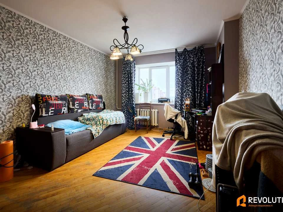 Квартира. Київ, Науки просп.