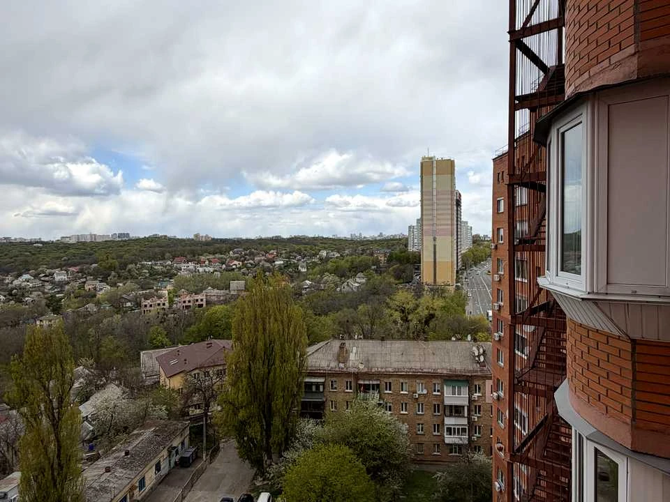 Квартира. Київ, Науки просп.