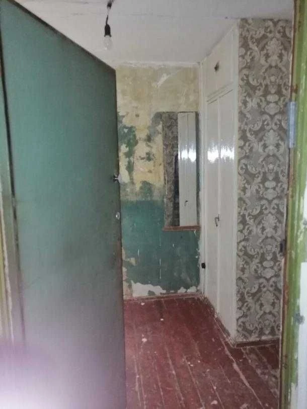 2 room apartment for sale, under your renovation, near Metro Indushrial