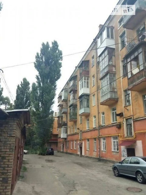 Room for sale 20.5 sq. m. on Kyrylivska Street 123 • ID 34519