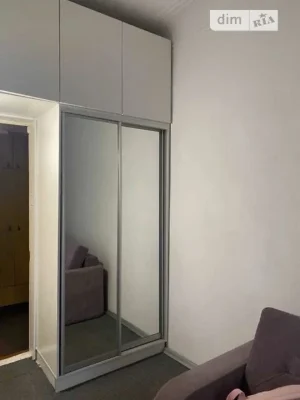 Room for sale 20.5 sq. m. on Kyrylivska Street 123 • ID 34519