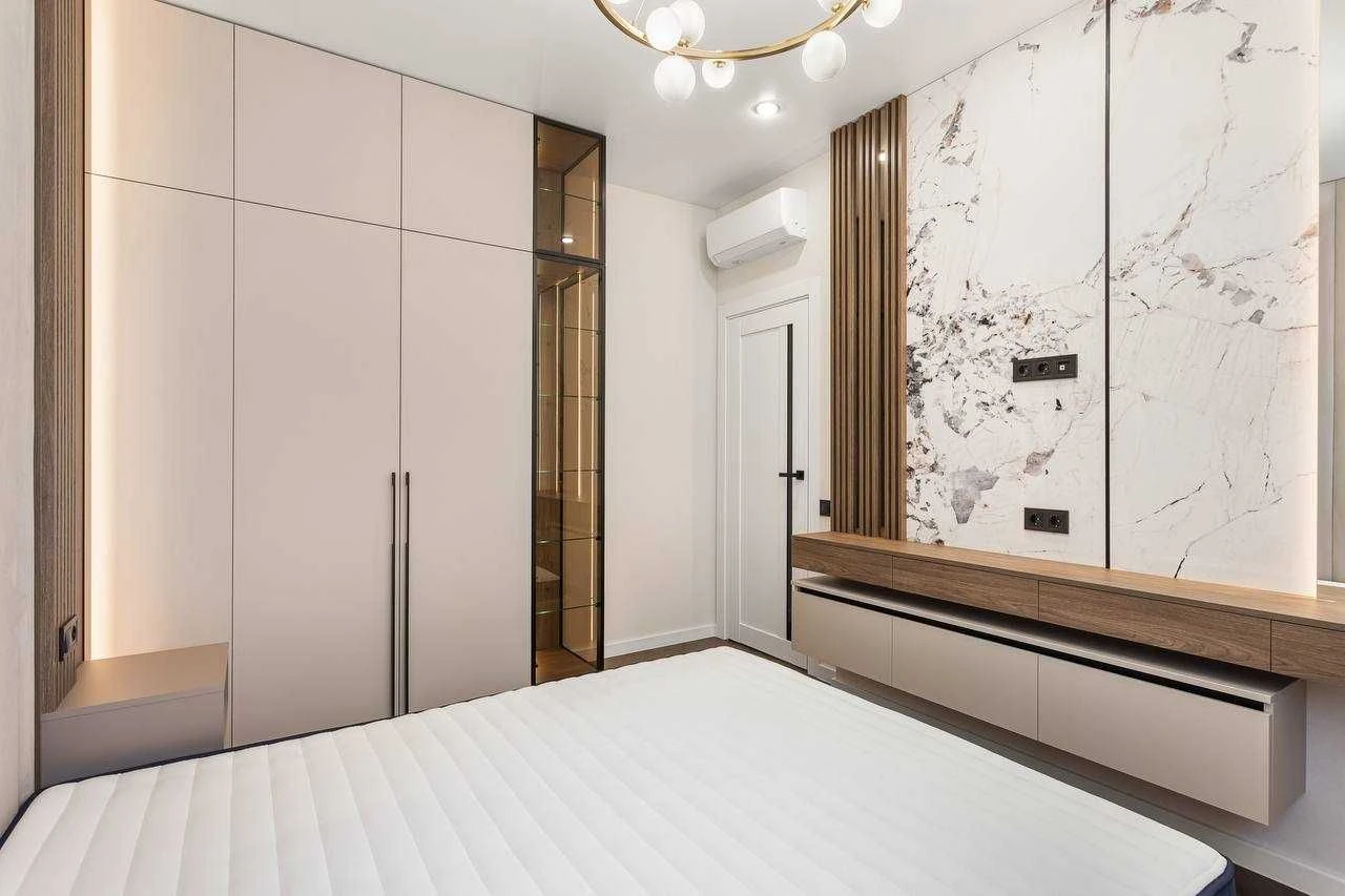 1-bedroom apartment on the third floor in Kadorr city with a view of Krasnova street