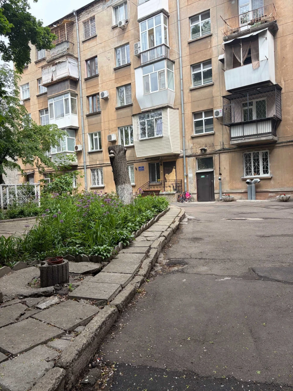 Продам 2 -х ком квартиру на Ришельевской. Центр