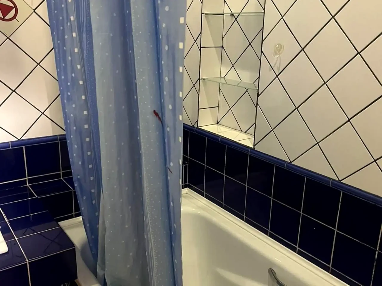 Продажа квартиры 4-комн. 100 м² 2/2 этажа