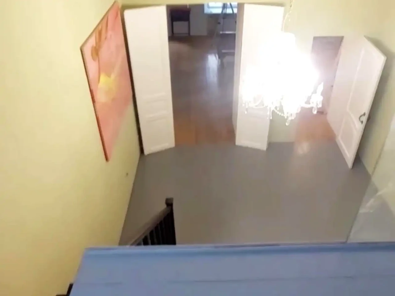 Продажа квартиры 4-комн. 100 м² 2/2 этажа