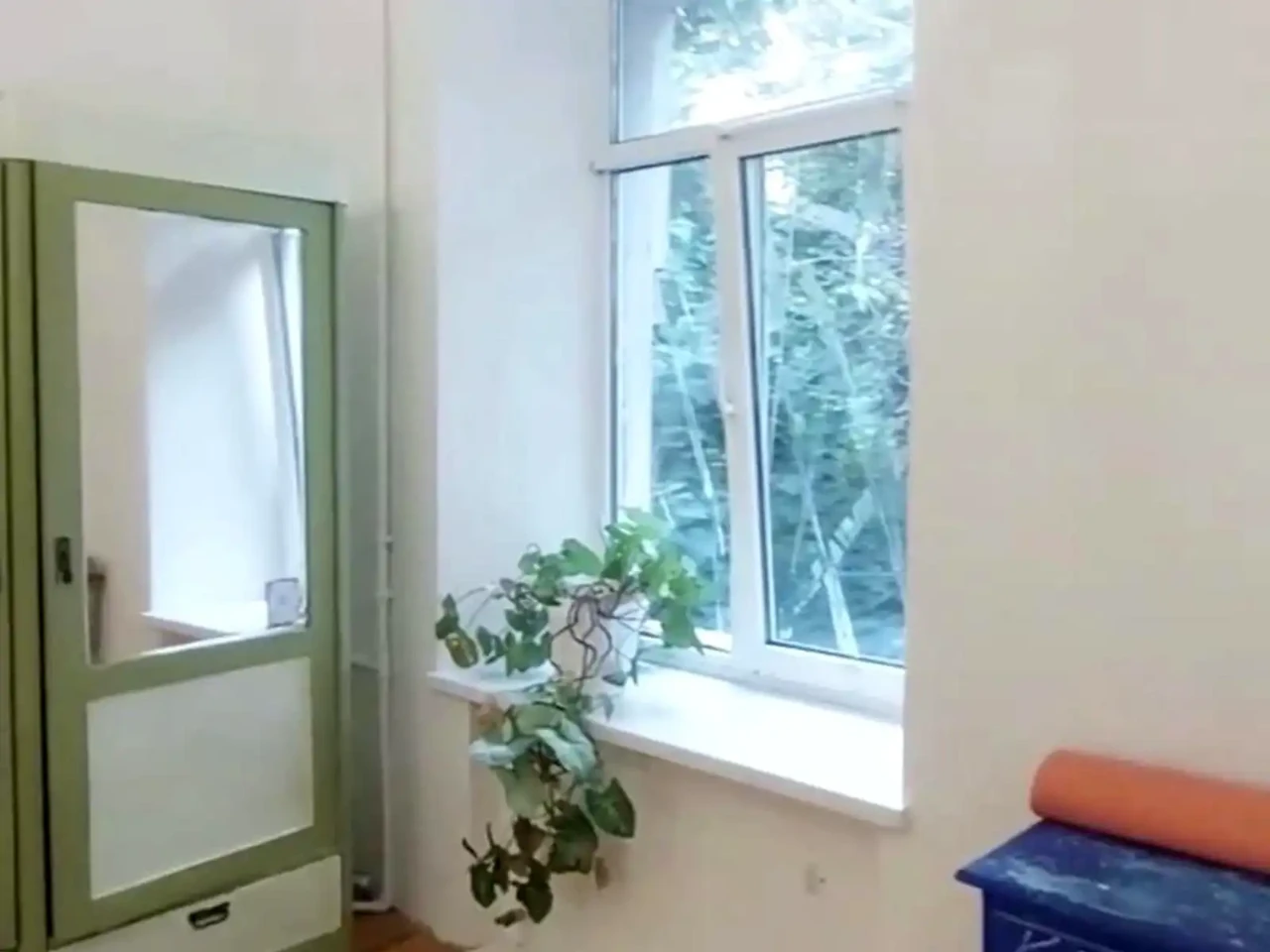 Продажа квартиры 4-комн. 100 м² 2/2 этажа