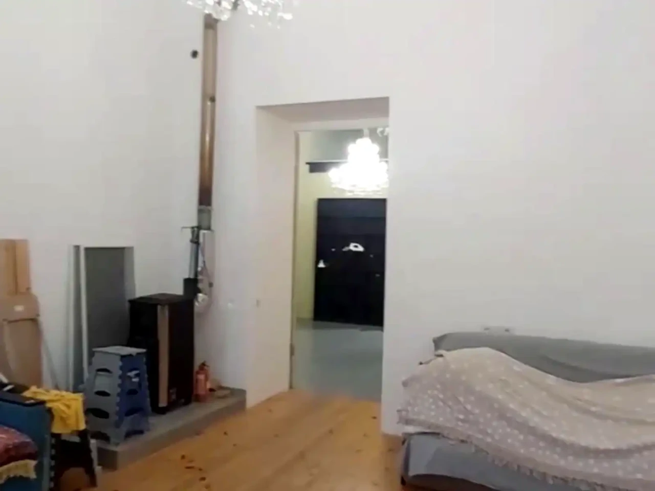 Продажа квартиры 4-комн. 100 м² 2/2 этажа