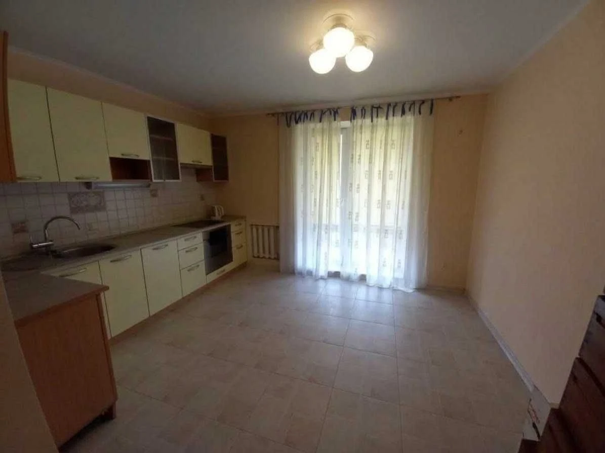 Продам квартиру на Таирова .