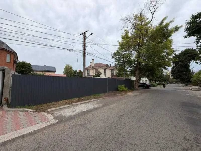 URGENT SALE of a 4-plot land in 10 Fontan.