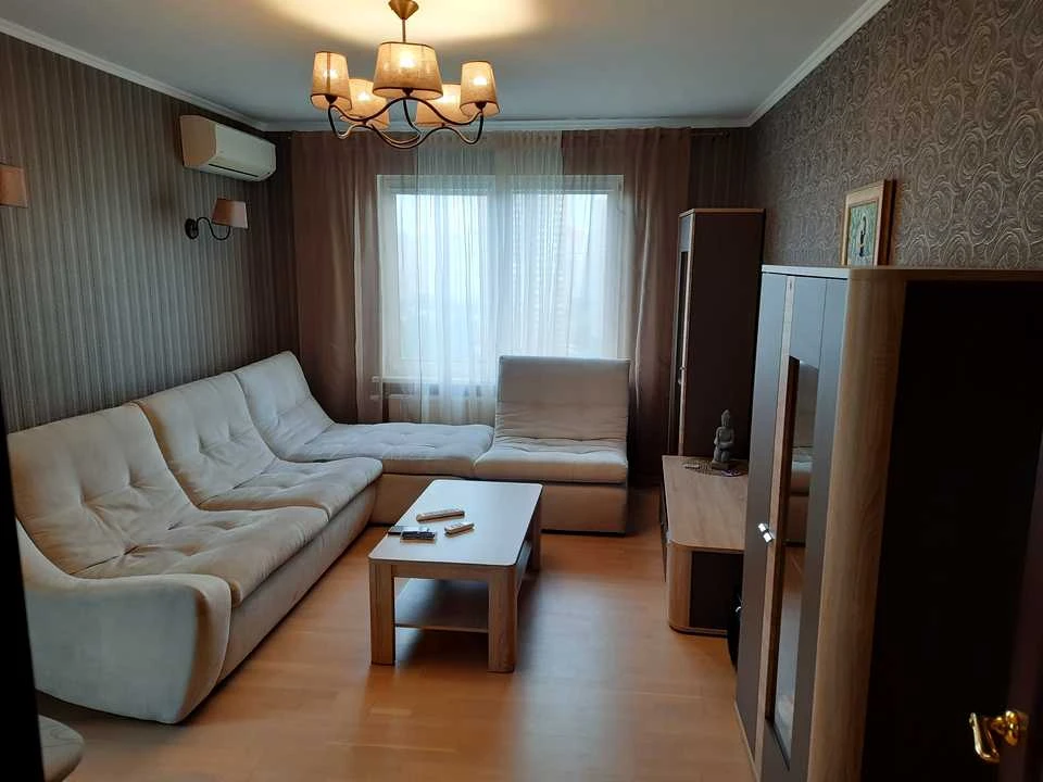 Квартира. Киев, улица Урловская.
