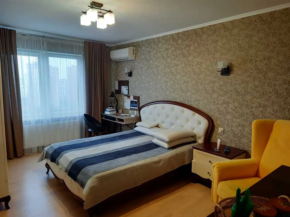 Квартира. Киев, улица Урловская.