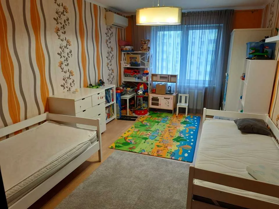 Квартира. Киев, улица Урловская.