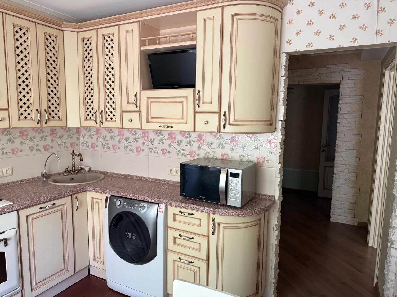 Sale of a 3-room apartment, Polytechnic Institute, in Шевchenkivskyi