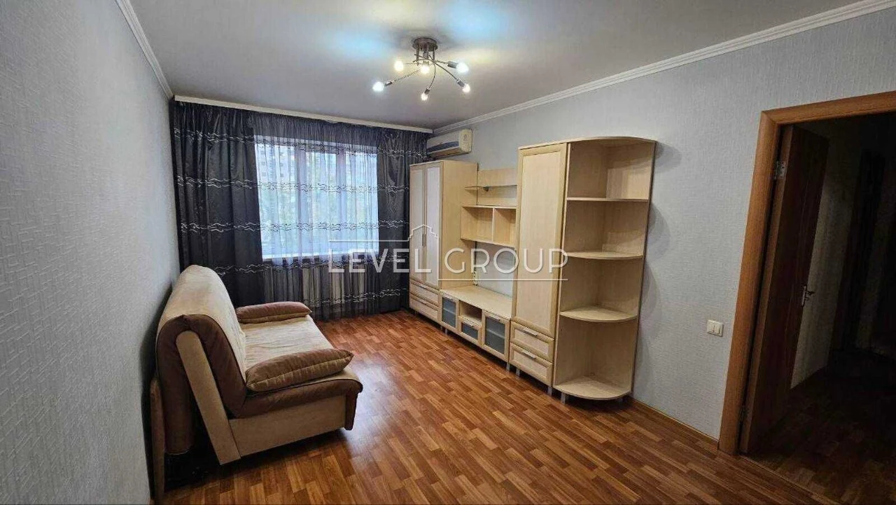 Продам 2 кімнатну квартиру 45м2 вул Санаторна 18 Дарницький