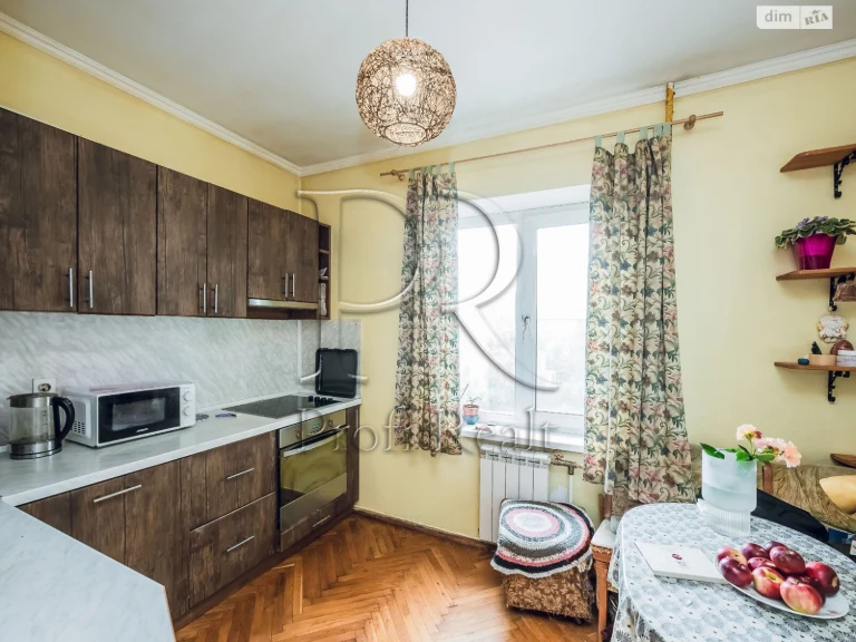 Продається Квартира в Святошинському
