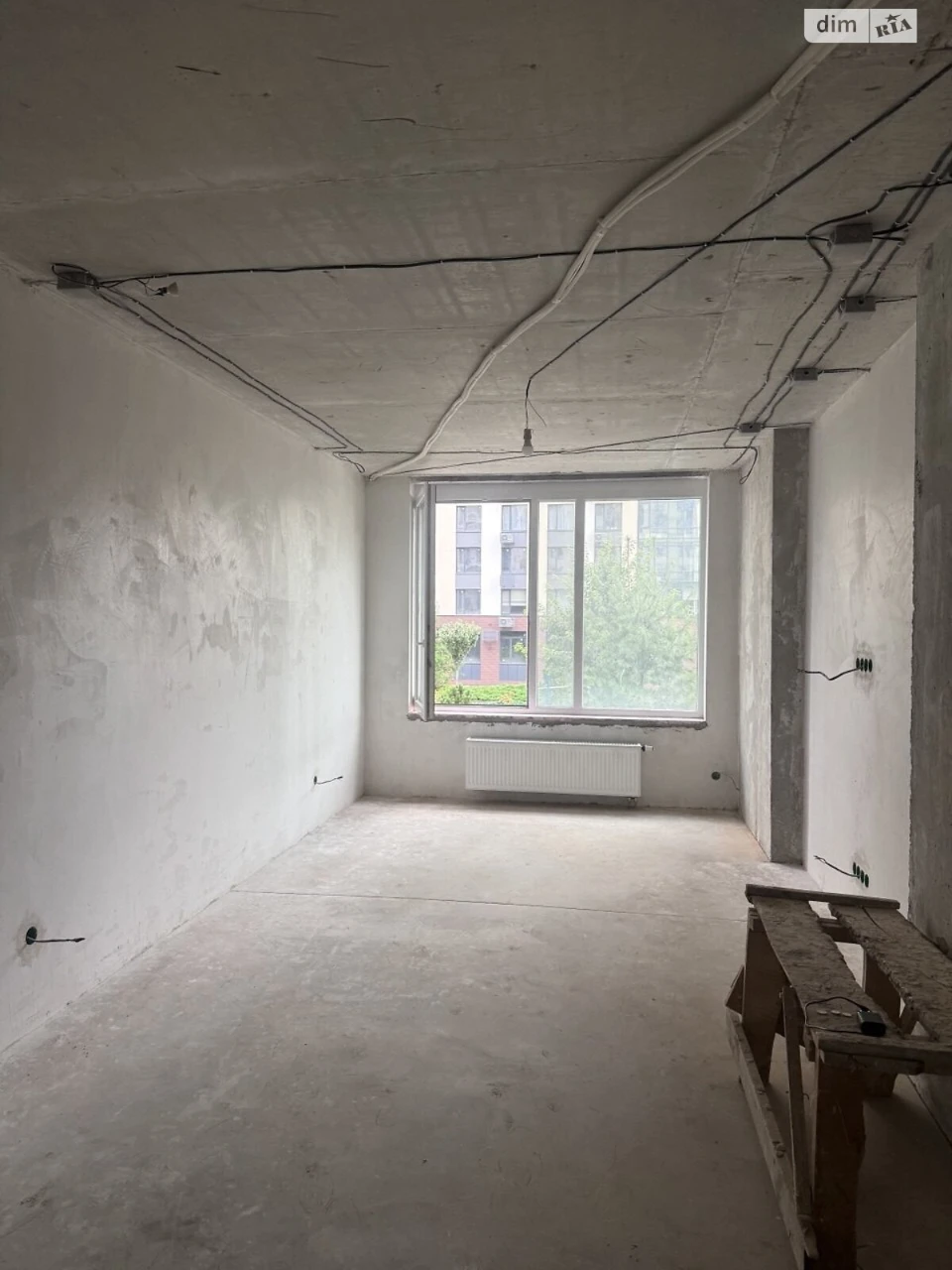 Apartment for Sale: North Brovar Descent