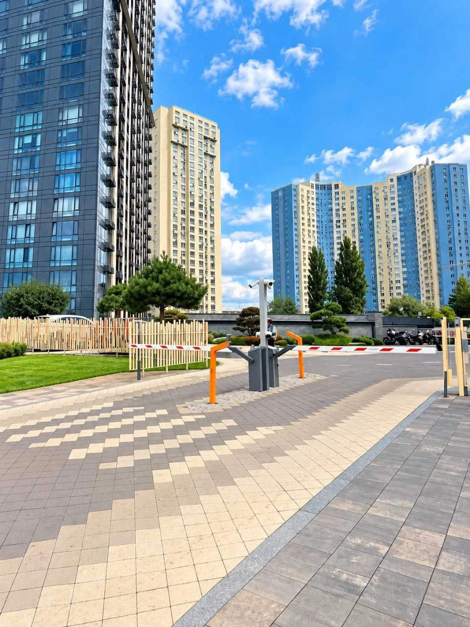 Без Комісії, Продаж видової 1 кімнатної квартири біля метро