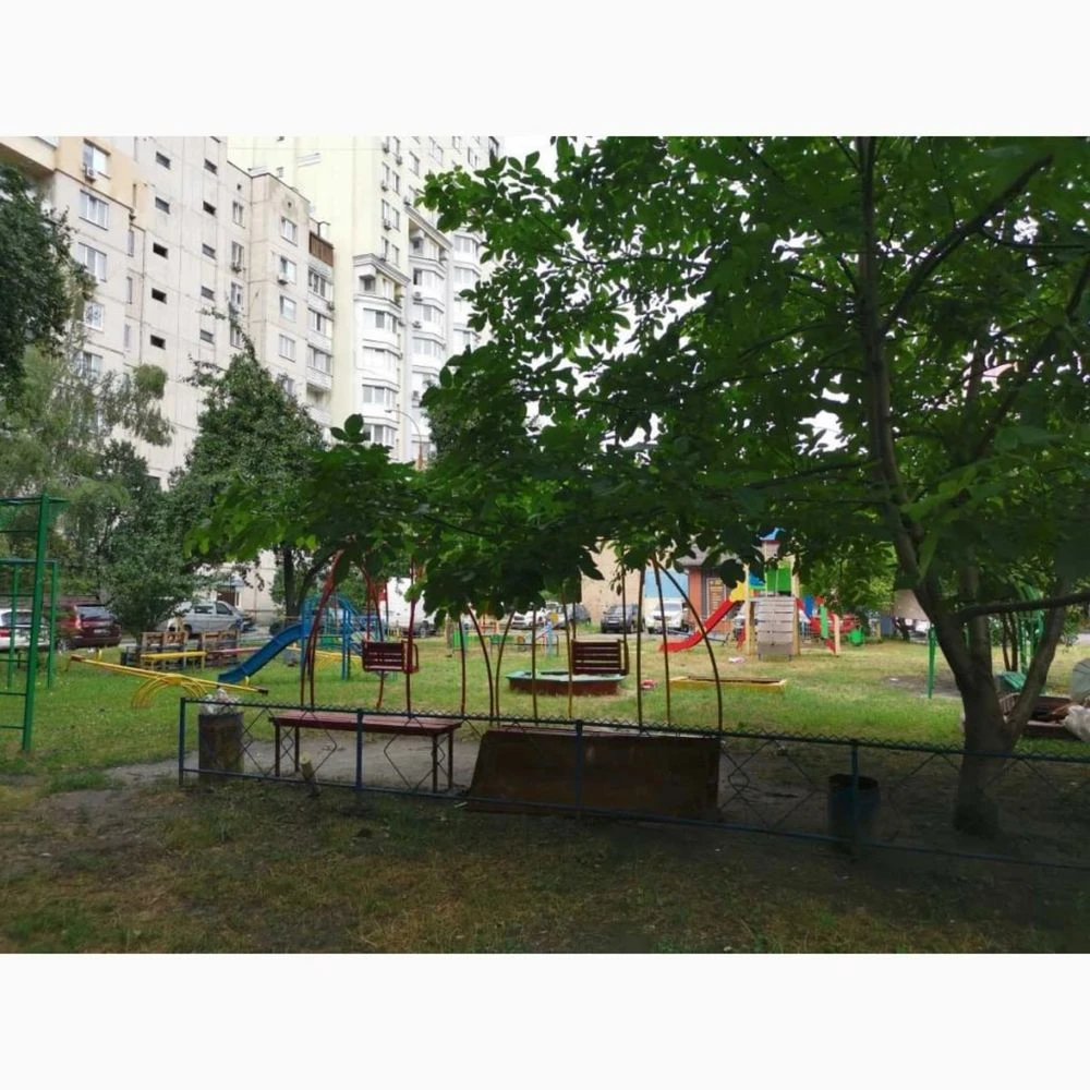 Продаж 2к квартири на Куренівці. Автозаводська 41. Без %.