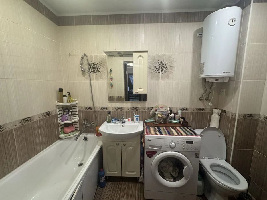 Продам 2 квартиру на Осипенковском