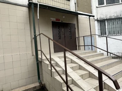 Продам 3к квартиру біля метро Позняки