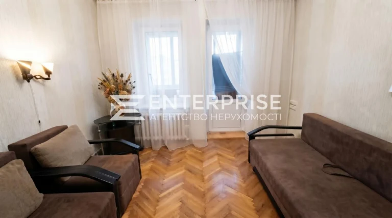 Продаж 2к квартири  вул. Ак. Ромоданова, Татарка Шевченківсь